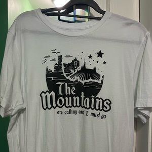 Men’s Disney mountains T-shirt